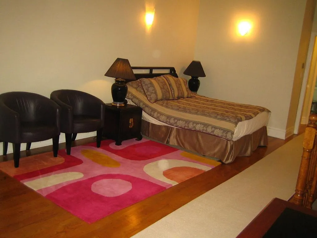 A Suite Dreams Toronto B&B (Adults Only)