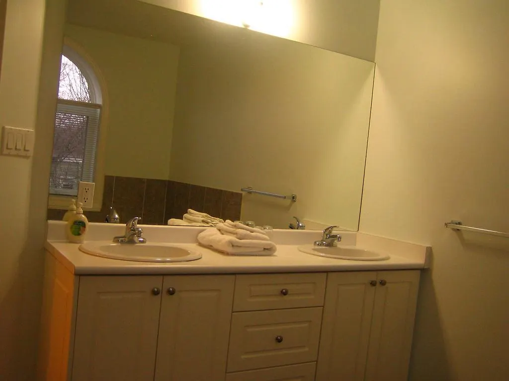 Bed & Breakfast A Suite Dreams Toronto B&B (Adults Only)