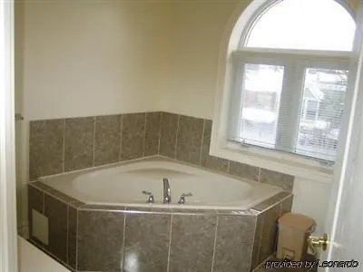 A Suite Dreams Toronto B&B (Adults Only) Bed & Breakfast